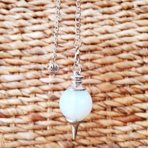 Pendule sphère en Opaline