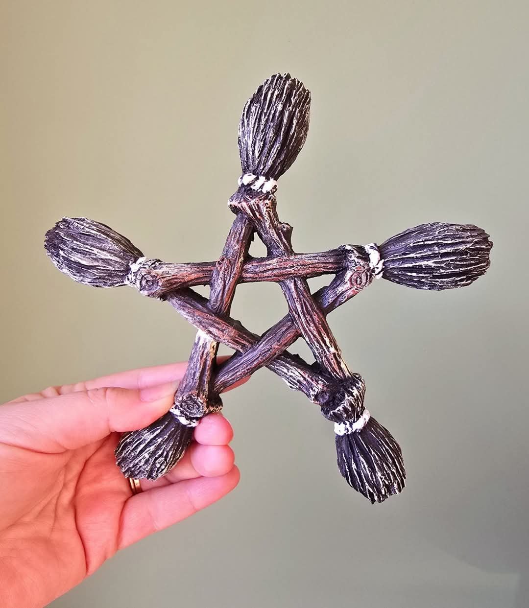 Pentacle Balais de Sorcière